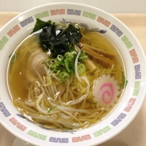 わかめもやし入り塩ラーメン